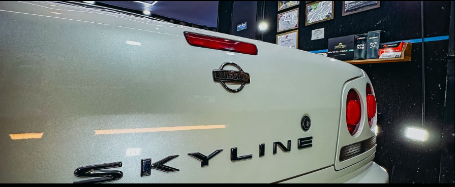 Nissan Skyline - Detalhe traseiro